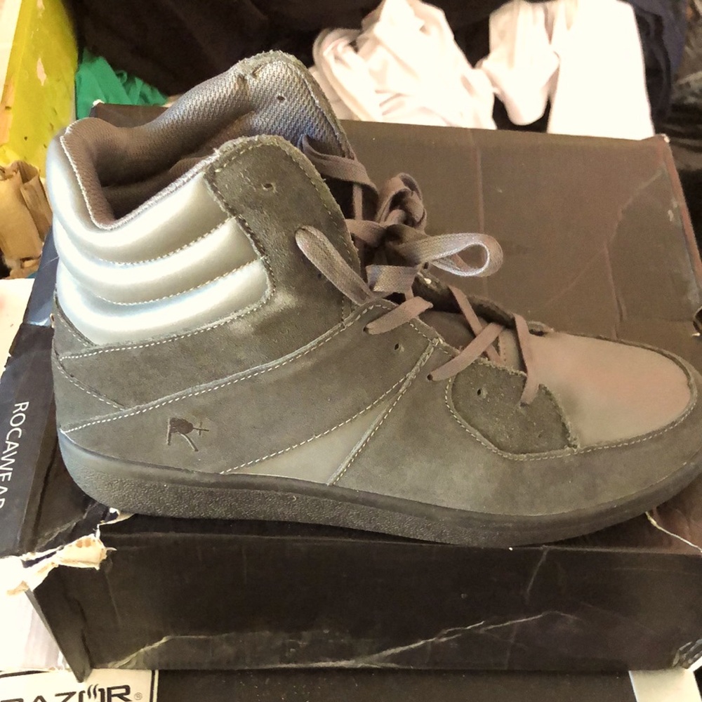Roawear men shoes size 10.5